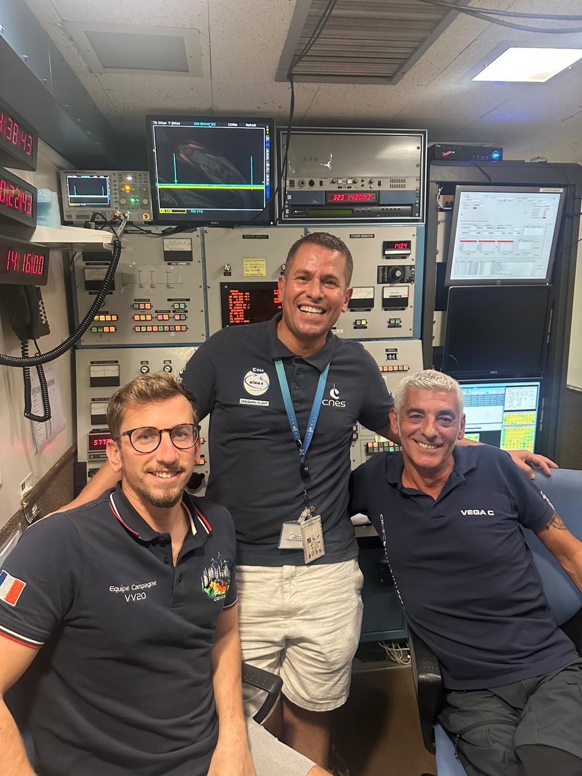 WhatsApp Image 2025-12-04 at 09.39.38 (2) WhatsApp Image 2025-12-04 at 09.39.38 (2)