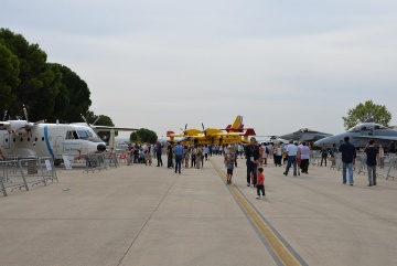 Exposición de Aeronaves 75 Aniversario INTA