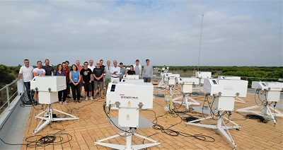 Foto de grupo en la terraza del Observatorio Atmosférico de El Arenosillo